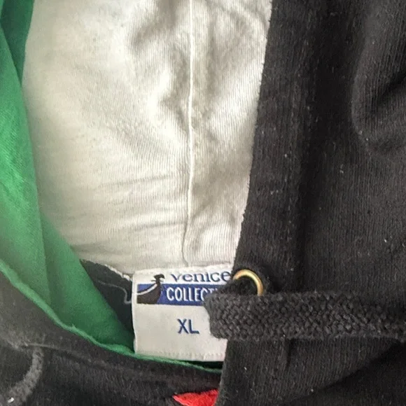 Black Italia Hoodie with Flag Design - Picture 3 of 6